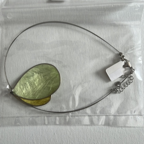 Handmade statement necklace - Picture 2 of 4